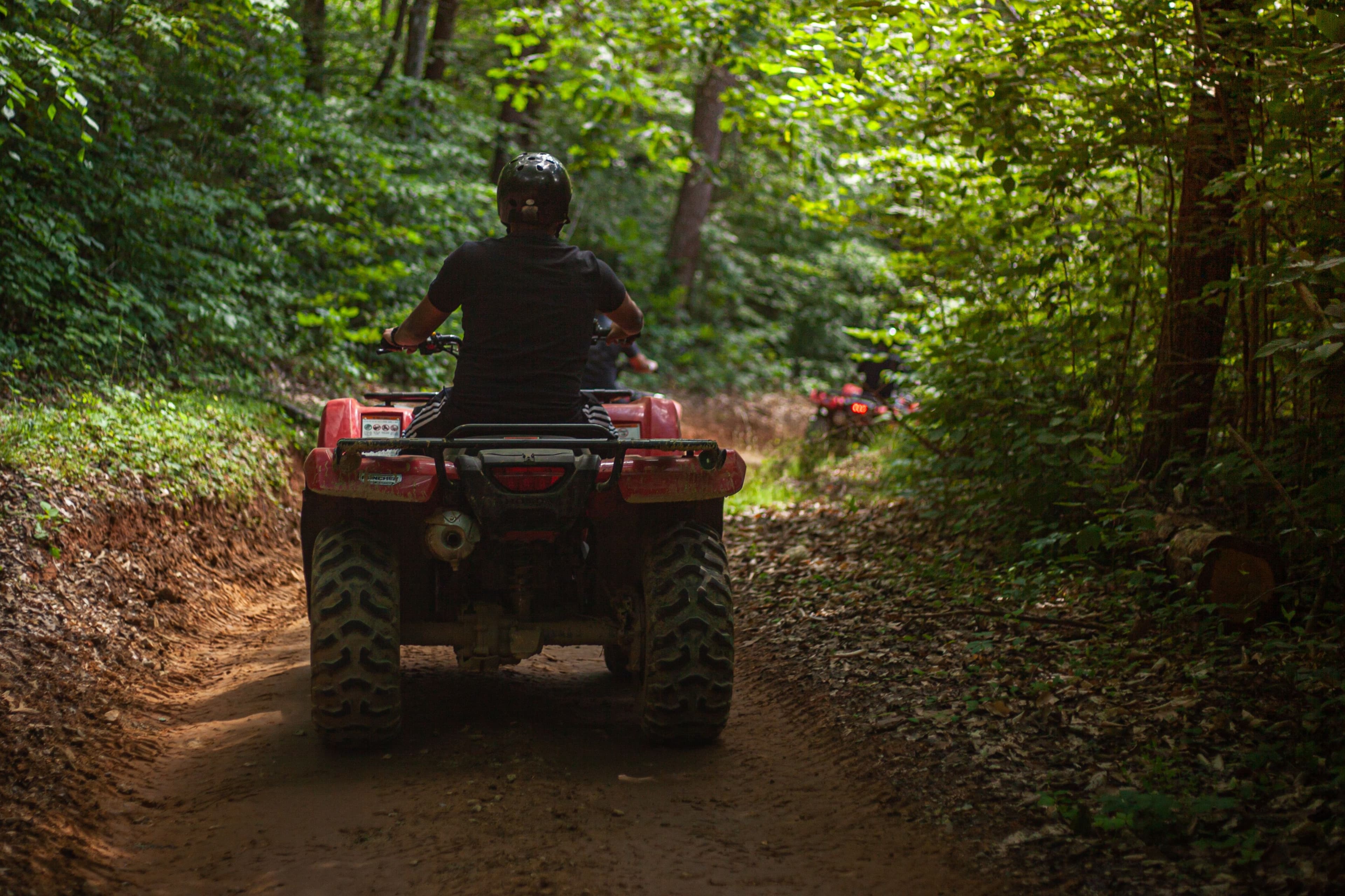 Pratiquer le quad dans les Laurentides : une aventure grandeur nature